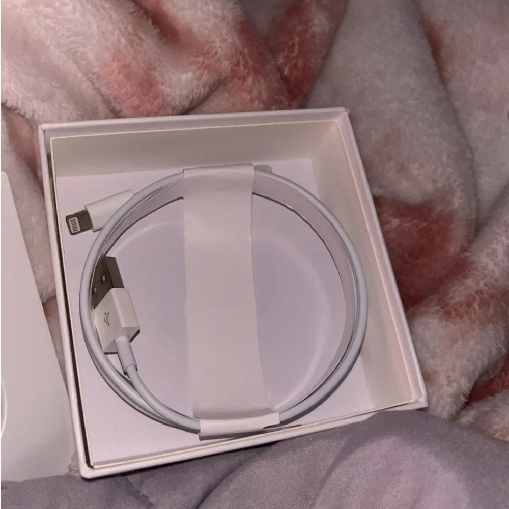 Wireless Earbuds with Charging Case - White